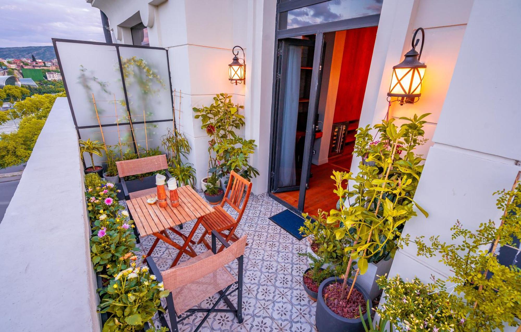 Zorba&Bond Boutique Hotel Tbilisi Exterior photo